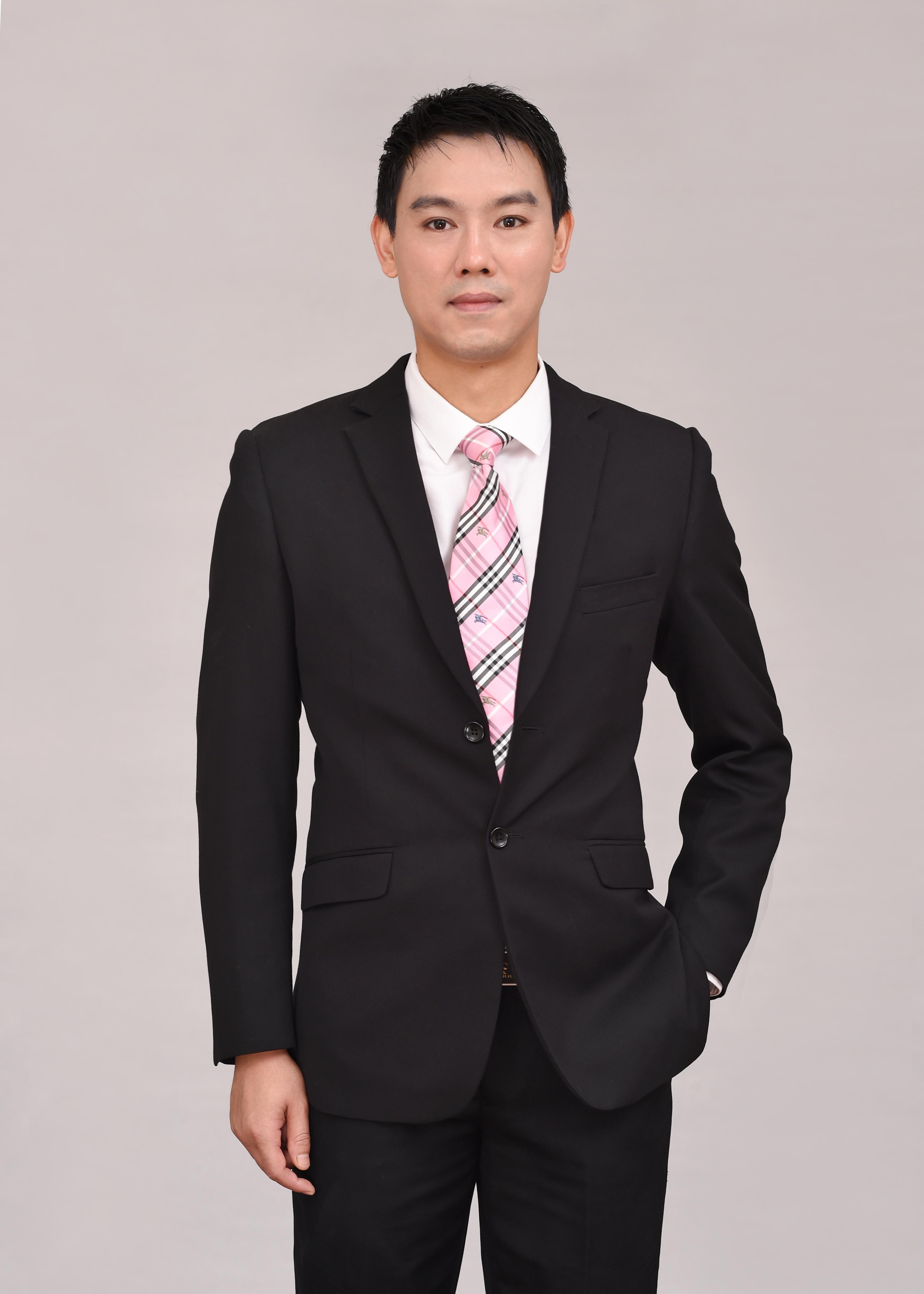 万仕芬 美术指导负责人